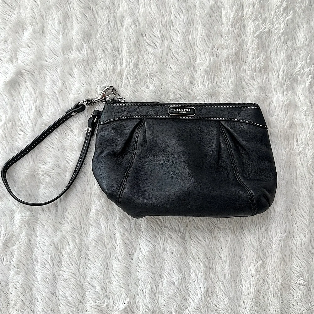 🖤 COACH Black Leather Wristlet - Picture 2 of 7